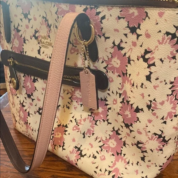 Coach Floral Tote Bag - Pink and White - Picture 4 of 5